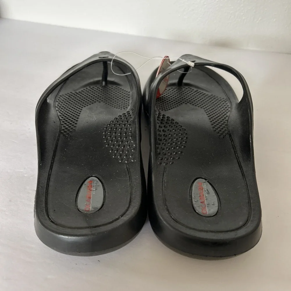 NWT Okabashi Sandals Sport Surf Flip Flops Black Beach Travel USA M 9-10 W 11-12